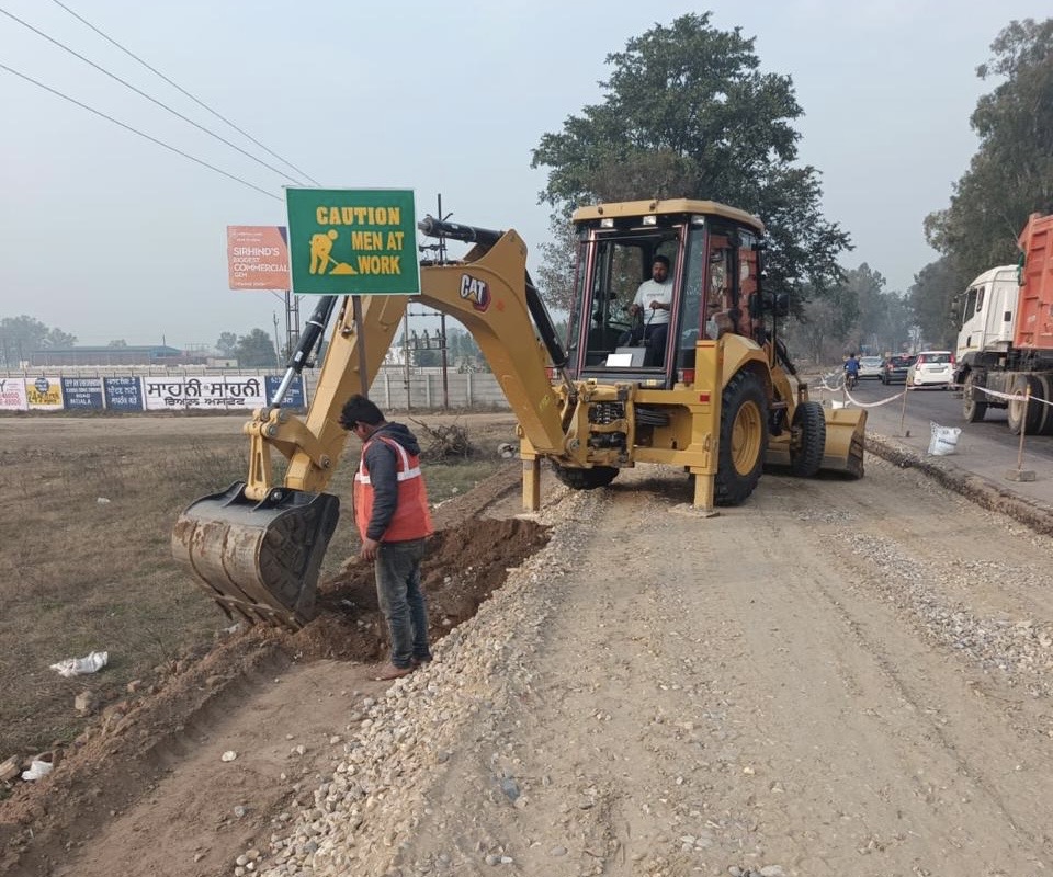 Strict instructions to take more steps to prevent accidents during ongoing work on Sirhind Road
